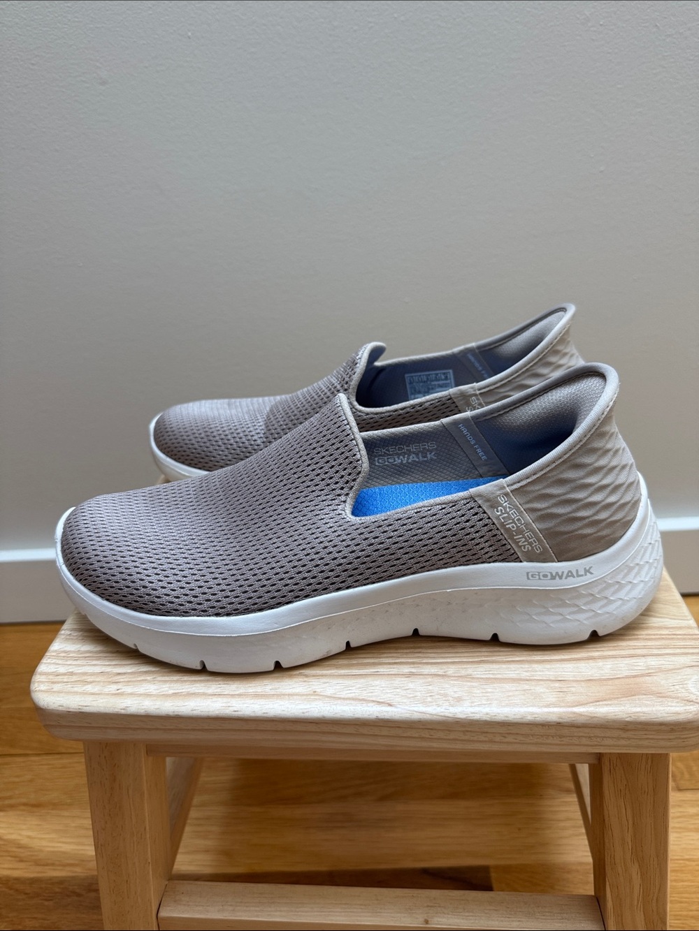 Skechers Slip-In Sneakers - Picture 4 of 9